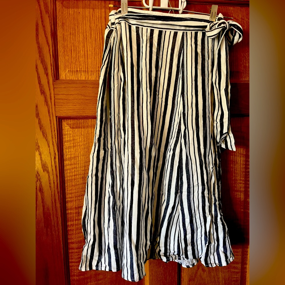 LOFT midi skirt, size 8